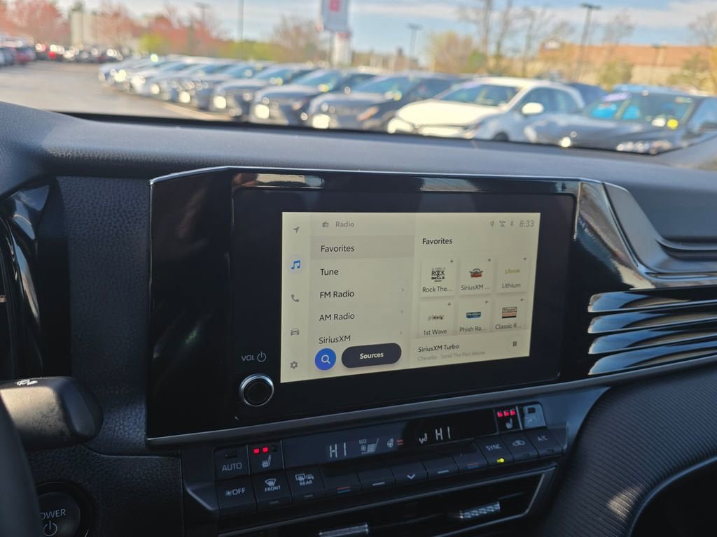 Used 2026 Toyota Camry Hybrid w/ Convenience Package FWD image 22
