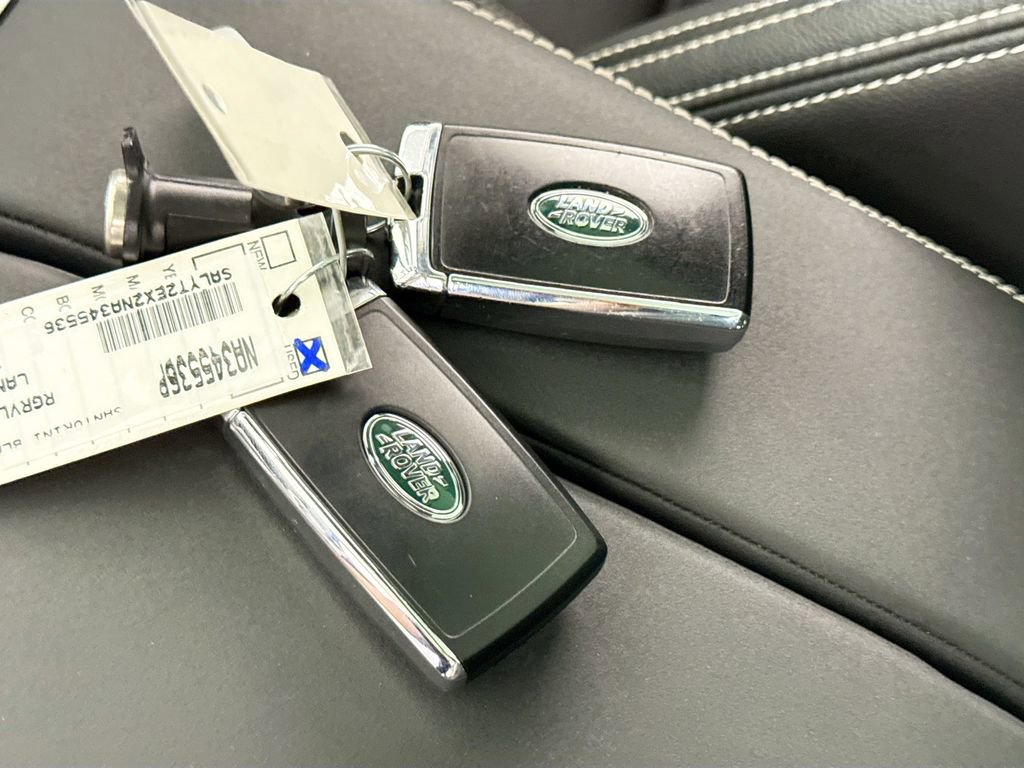 Used 2022 Land Rover Range Rover Velar R-Dynamic S AWD/4WD image 17