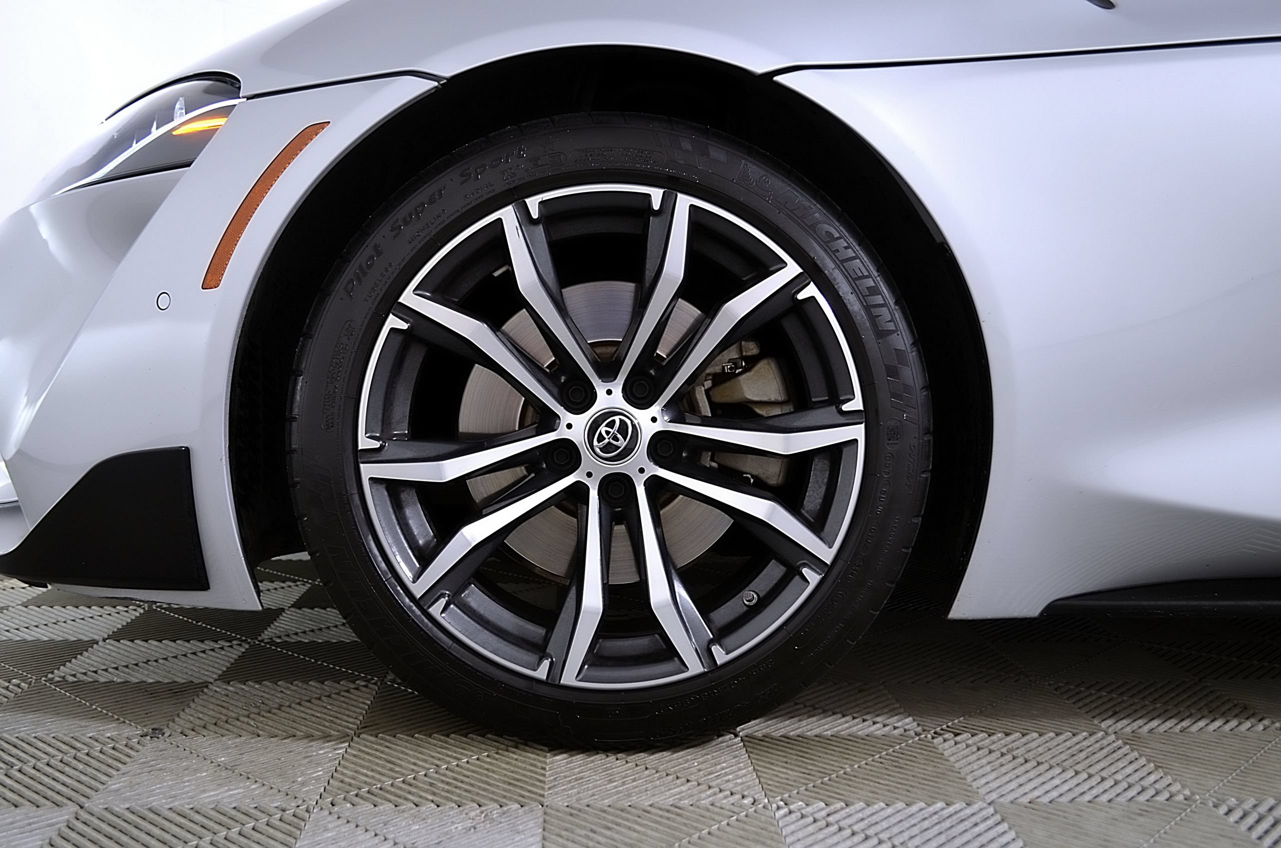 Used 2021 Toyota Supra w/ Safety & Technology Package RWD image 11