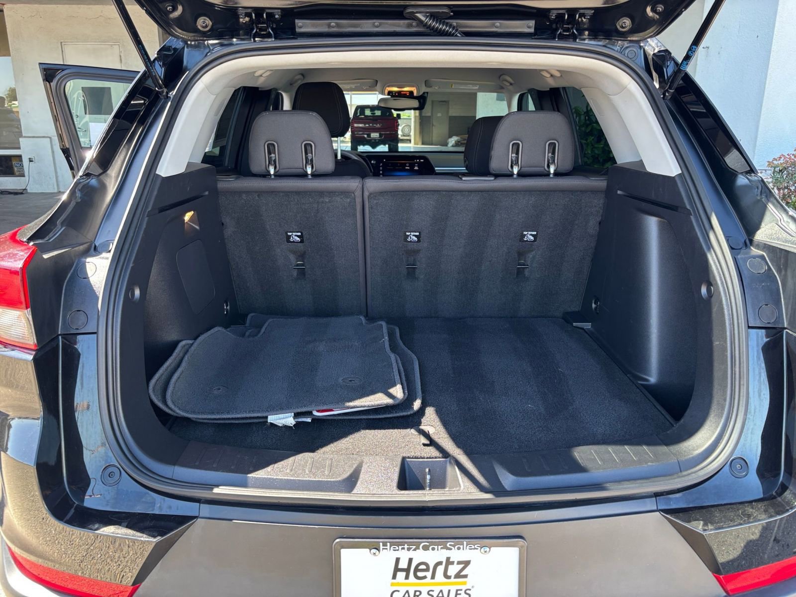 Used 2025 Chevrolet TrailBlazer LT AWD/4WD image 32