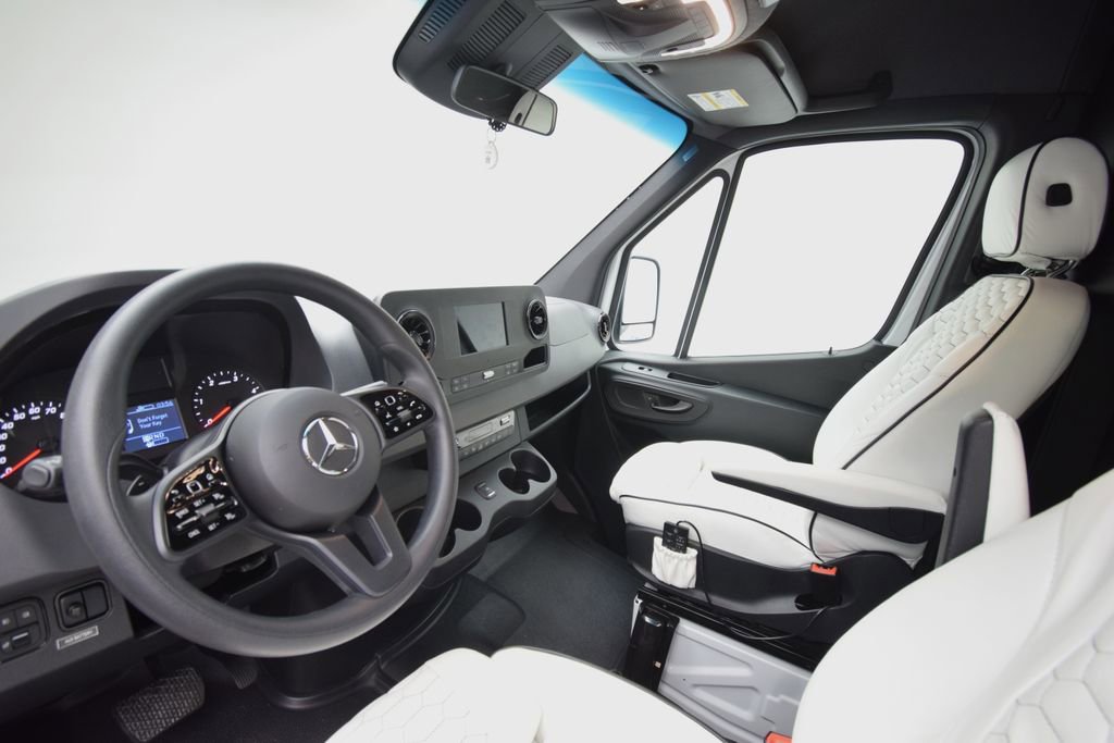 Used 2020 Mercedes-Benz Sprinter 3500 image 15