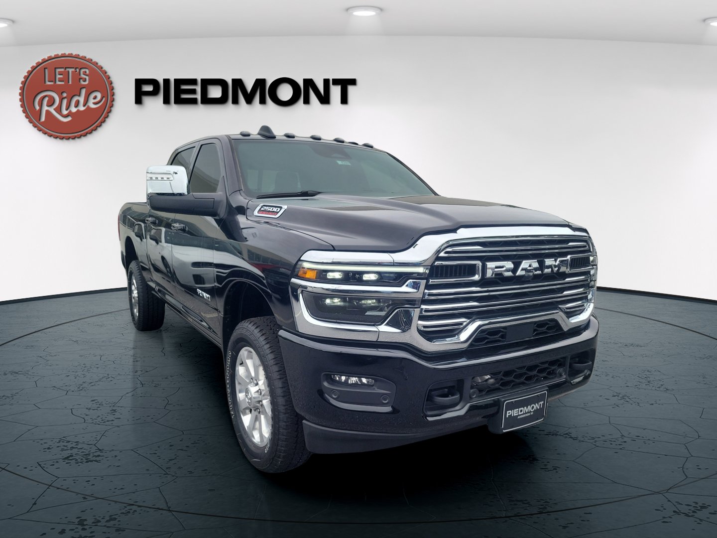 New 2026 RAM 2500 Laramie AWD/4WD image 4