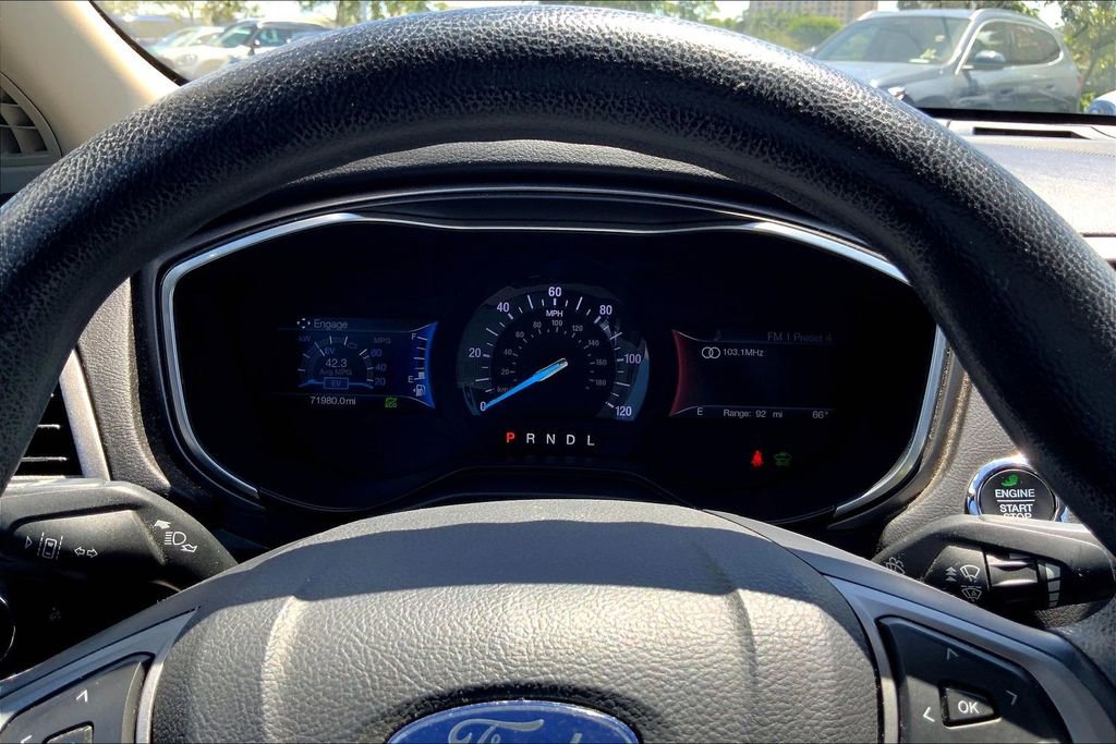 Used 2019 Ford Fusion SE image 18