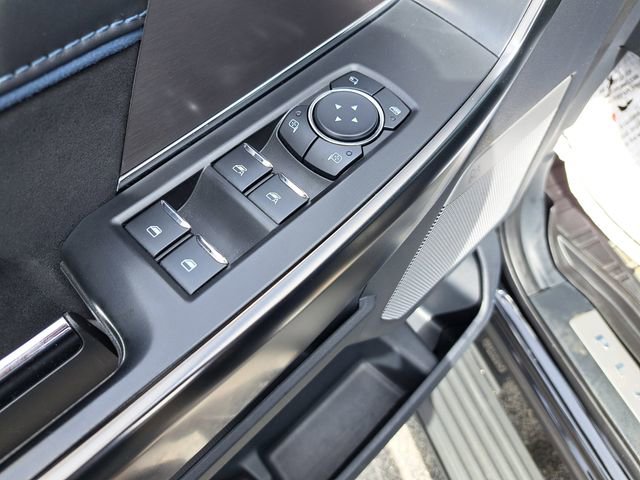 Used 2024 Ford F150 Platinum w/ FX4 Off-Road Package AWD/4WD image 14