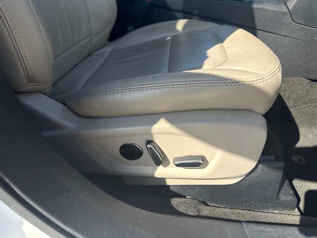 Used 2018 Ford Explorer XLT w/ Equipment Group 202A image 17