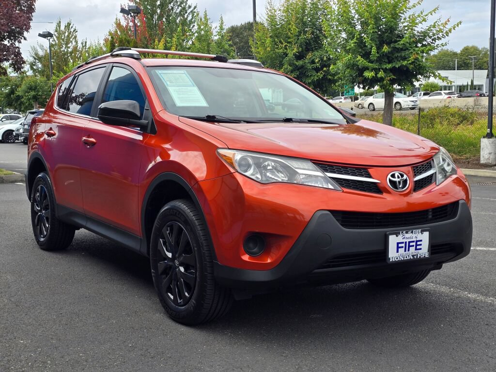 Used 2015 Toyota RAV4 LE AWD/4WD image 8