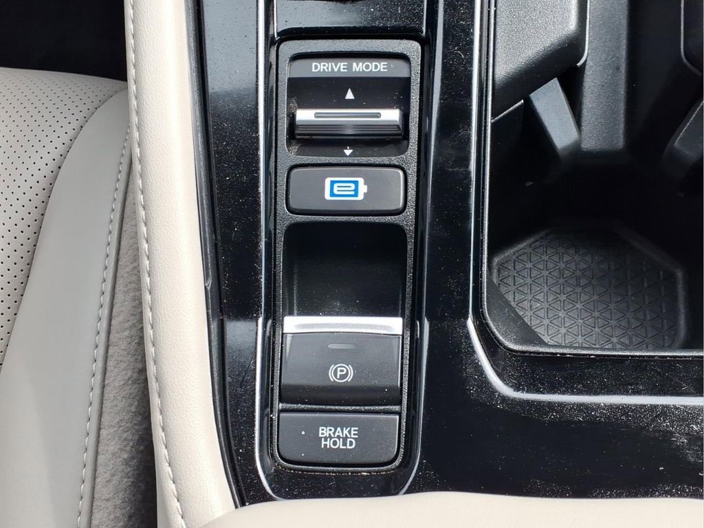 Used 2024 Honda Accord Touring image 16