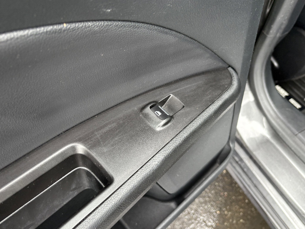 Used 2017 Ford Fusion SE w/ Equipment Group 202A image 34