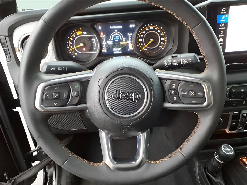 Used 2024 Jeep Wrangler Sahara image 14