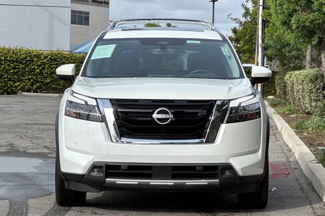Used 2023 Nissan Pathfinder Platinum AWD/4WD image 9