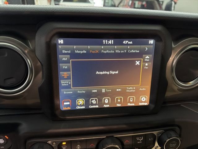 Used 2022 Jeep Wrangler Unlimited Sahara w/ Cold Weather Group image 12