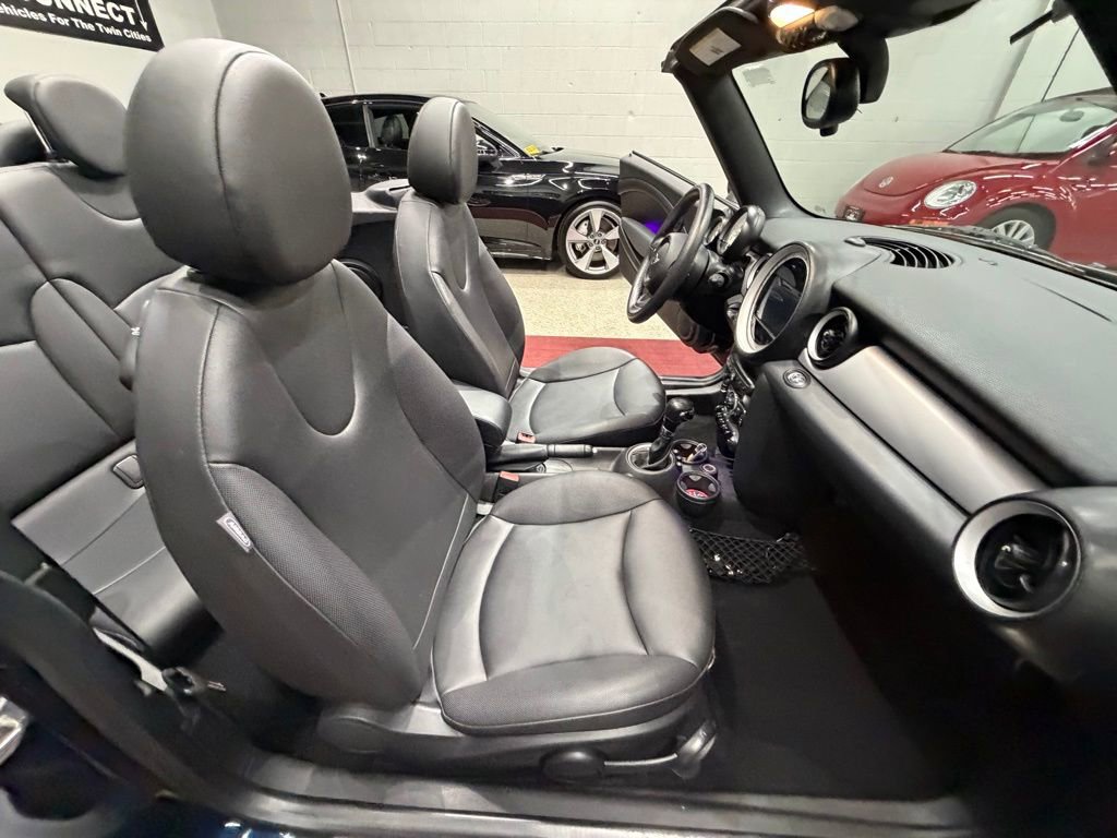 Used 2012 MINI Cooper Convertible image 31