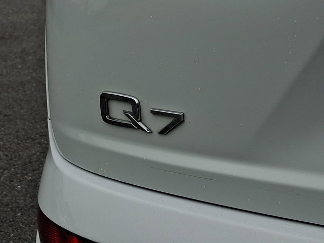 Used 2018 Audi Q7 3.0T Premium Plus w/ Premium Plus Package image 32