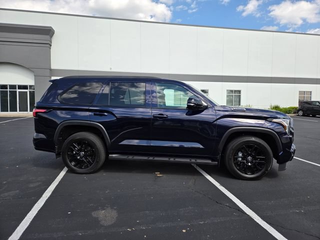 Used 2025 Toyota Sequoia Limited w/ Tow Technology Package AWD/4WD image 5
