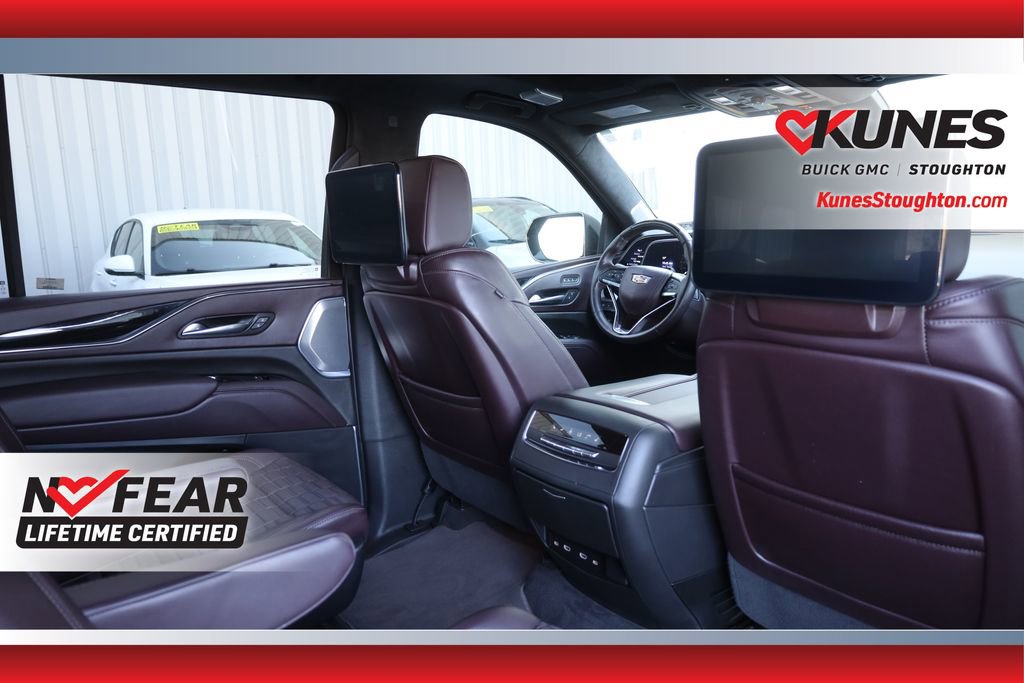Used 2024 Cadillac Escalade ESV Sport Platinum w/ LPO, ONYX Package image 10
