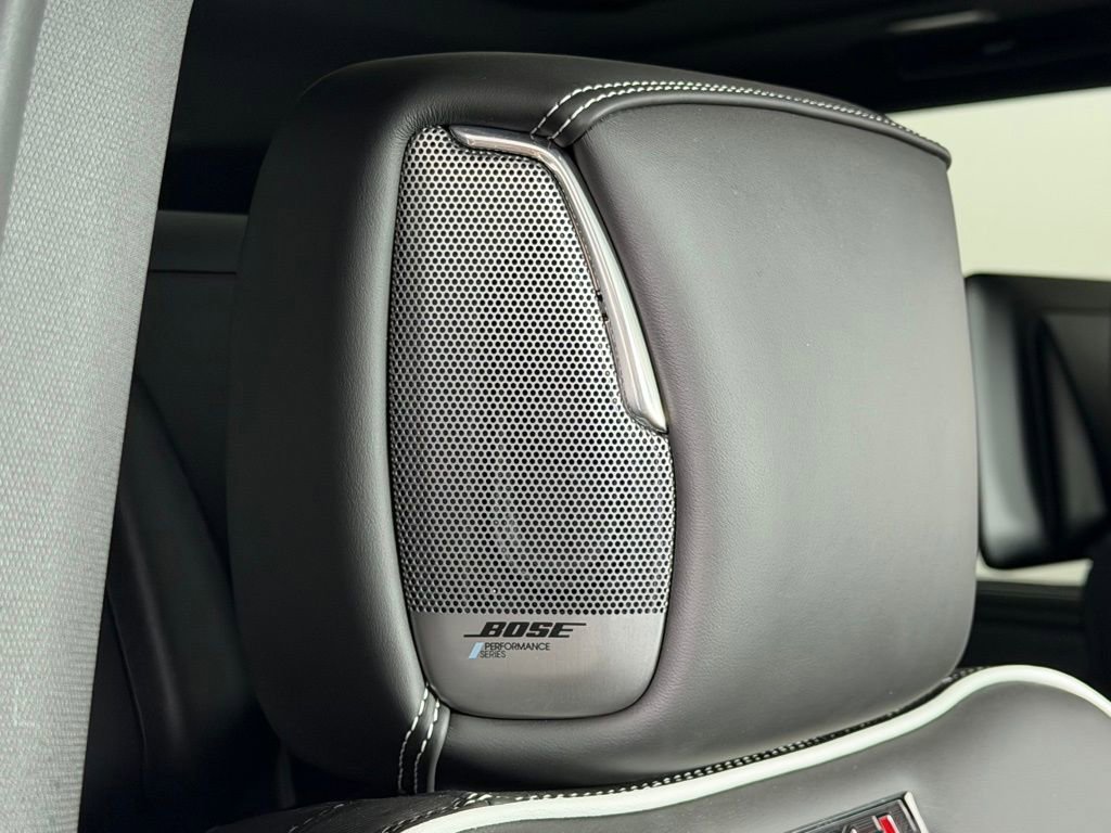 Used 2025 GMC Yukon AT4 Ultimate AWD/4WD image 37