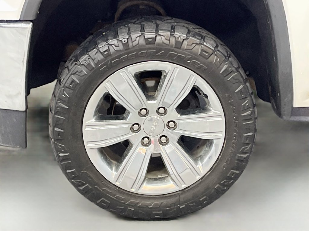 Used 2018 GMC Sierra 1500 SLT AWD/4WD image 30