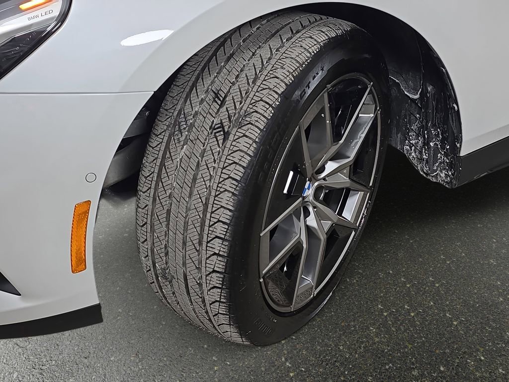 Used 2026 BMW 530i xDrive w/ Premium Package image 37