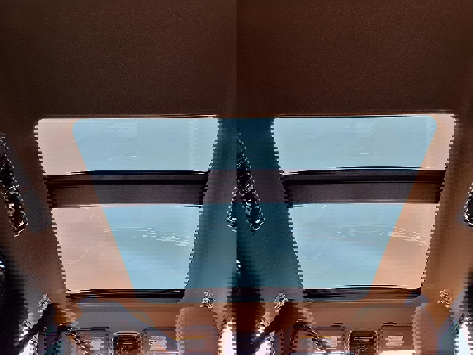 New 2026 Land Rover Range Rover Long Wheelbase SE image 24