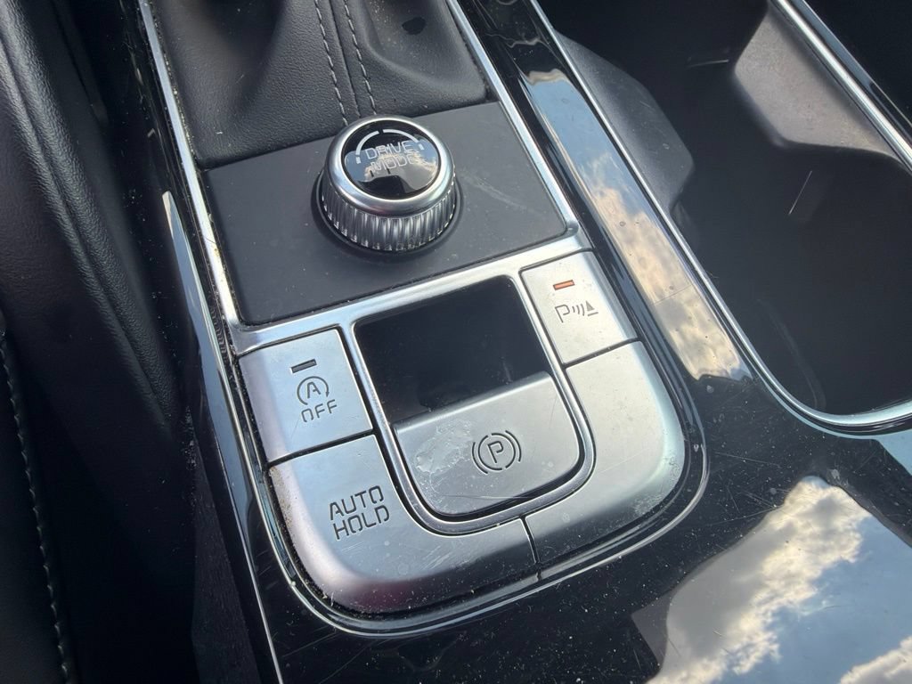 Used 2025 Kia Telluride S FWD image 32