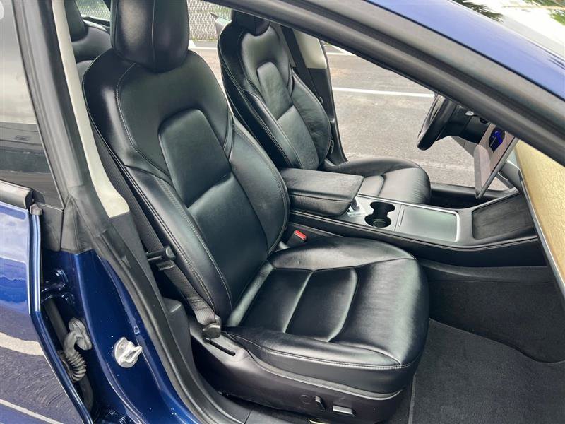 Used 2022 Tesla Model 3 Long Range AWD/4WD image 7