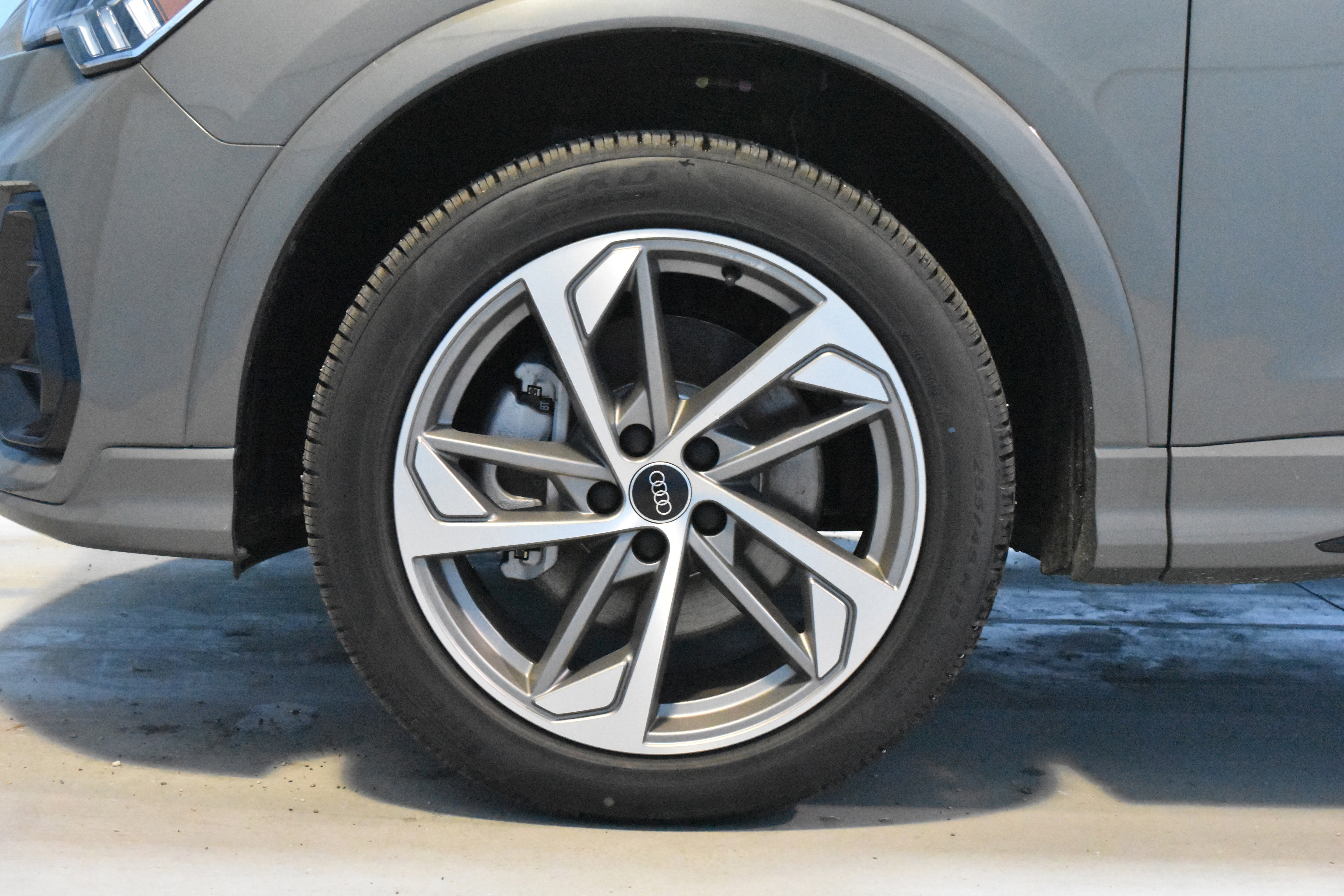 New 2025 Audi Q3 2.0T Premium image 24