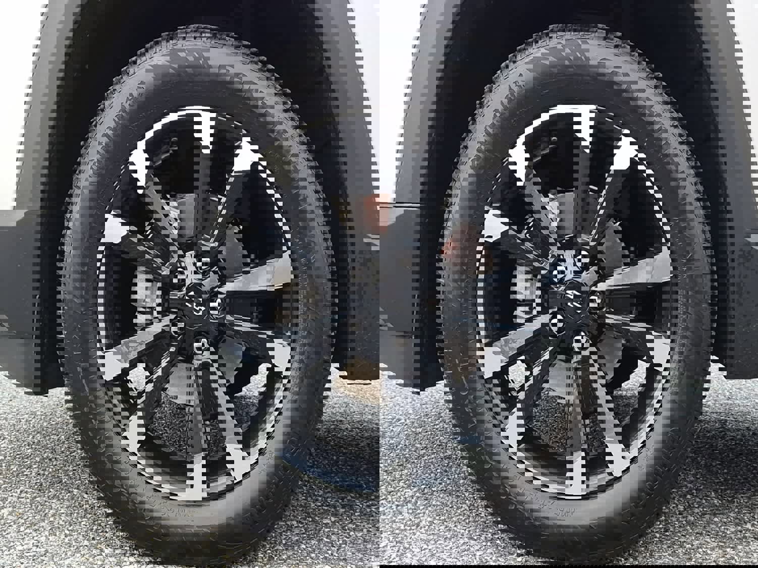 Used 2025 Chevrolet Equinox RS w/ Convenience Package III image 7