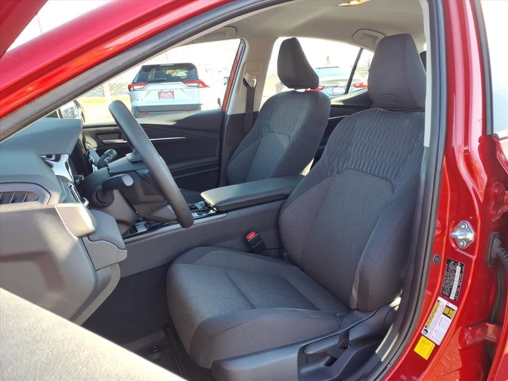 Certified 2025 Toyota Camry LE image 3