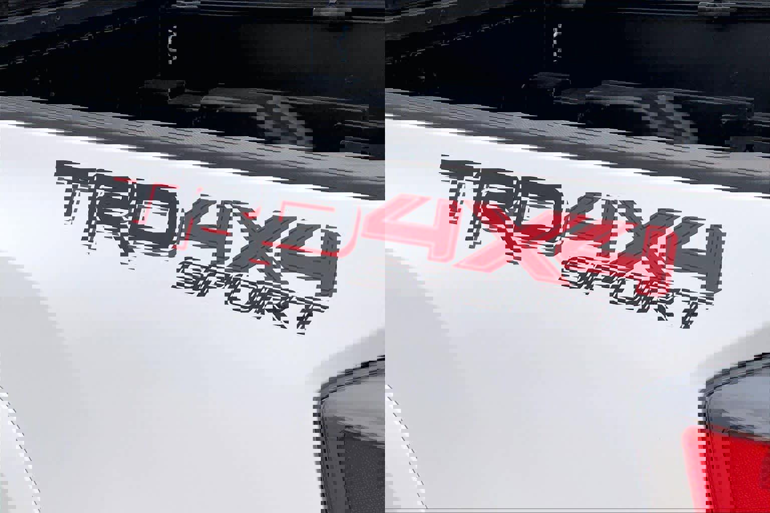 Used 2023 Toyota Tacoma TRD Sport w/ Technology Package image 31