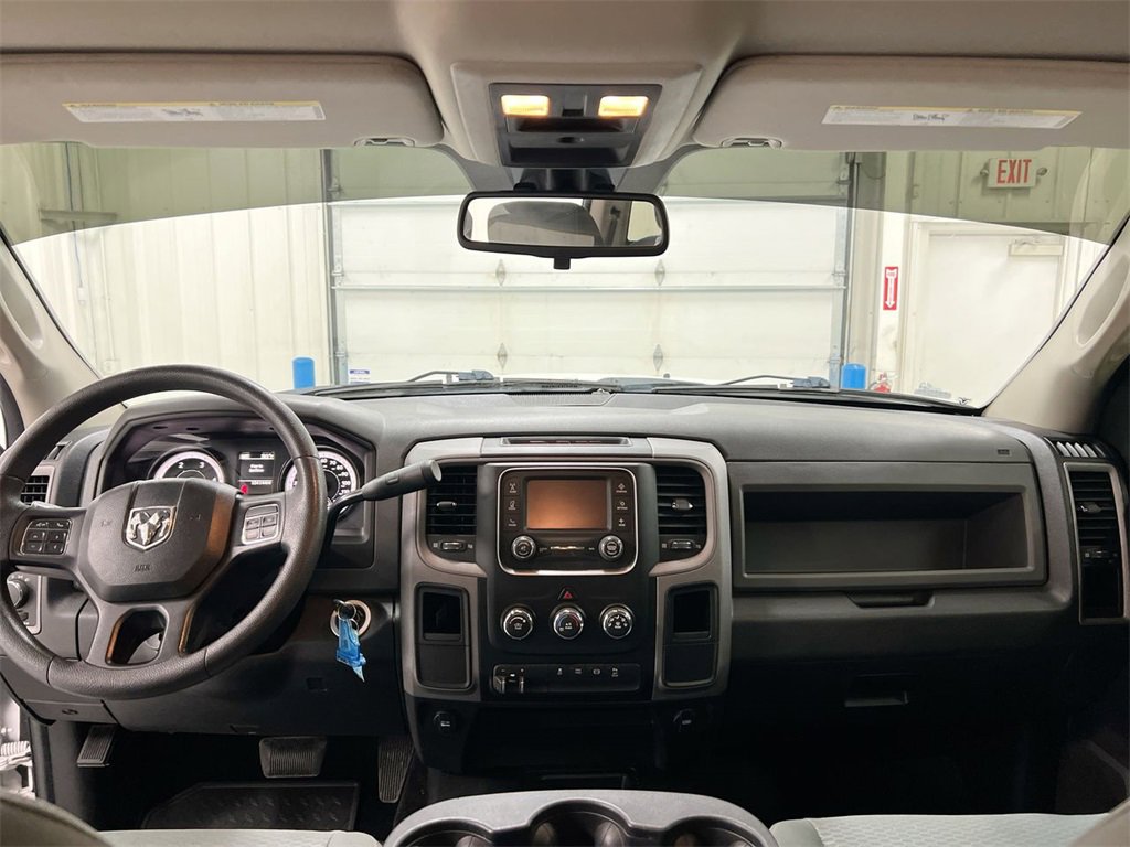 Used 2016 RAM 3500 Tradesman w/ Chrome Appearance Group image 9