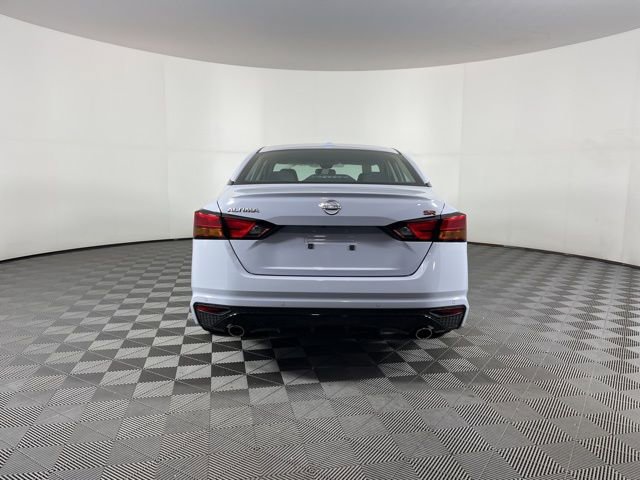 New 2025 Nissan Altima 2.5 SR image 9
