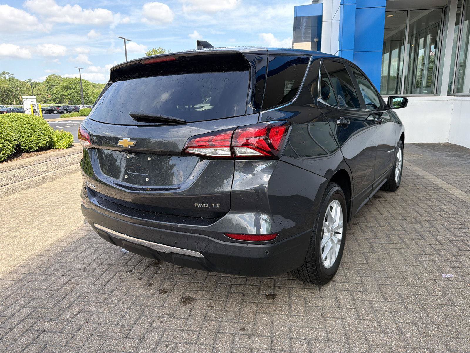 Used 2023 Chevrolet Equinox LT AWD/4WD image 5