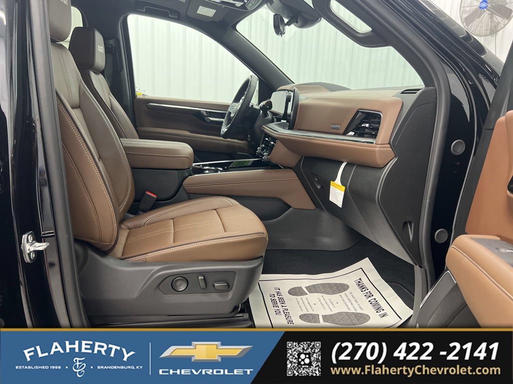 New 2026 Chevrolet Suburban High Country AWD/4WD image 15