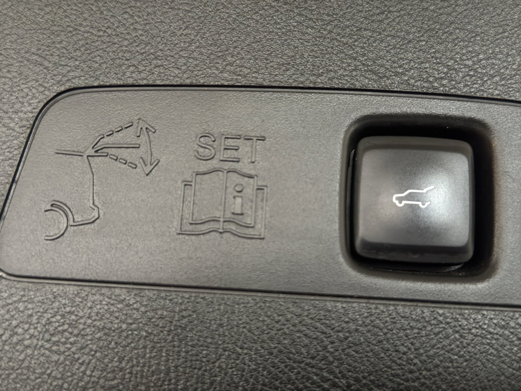 Used 2022 Lincoln Corsair Reserve w/ Equipment Group 201A image 21