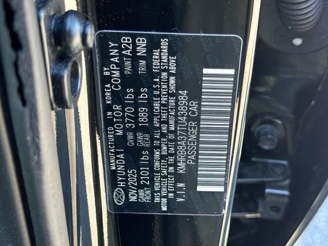 Used 2026 Hyundai Venue SE FWD image 32