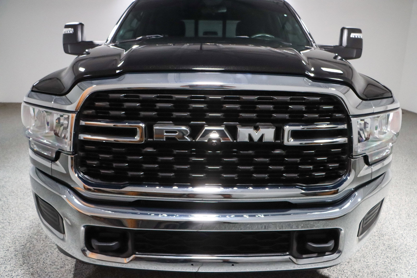 Used 2023 RAM 2500 Tradesman w/ Towing Technology Group image 4