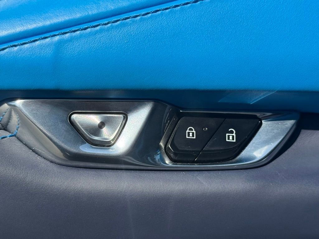 Used 2022 Chevrolet Corvette Stingray Premium Conv w/ Z51 Performance Package image 20