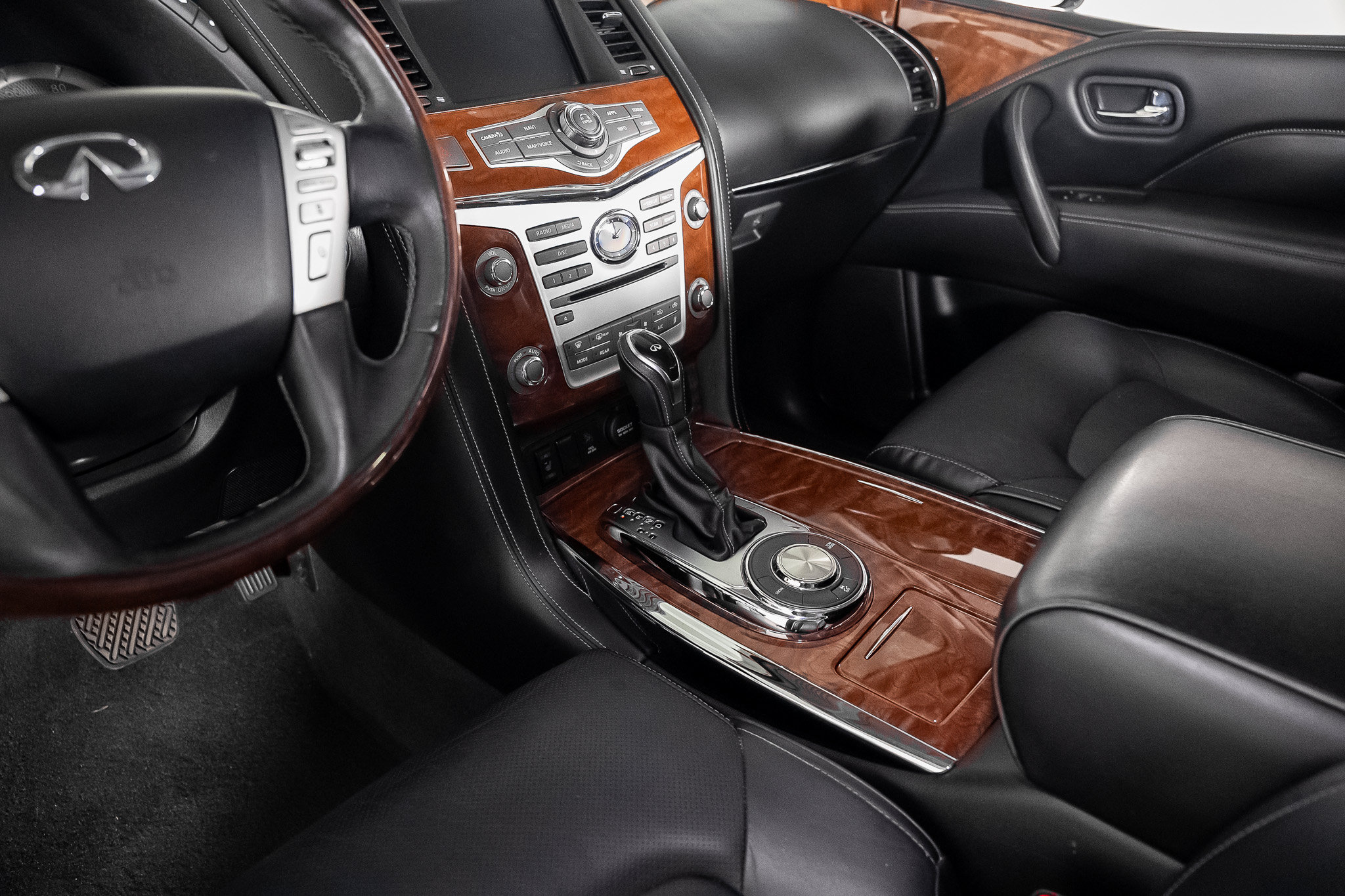 Used 2019 INFINITI QX80 Luxe w/ Proassist Package RWD image 39