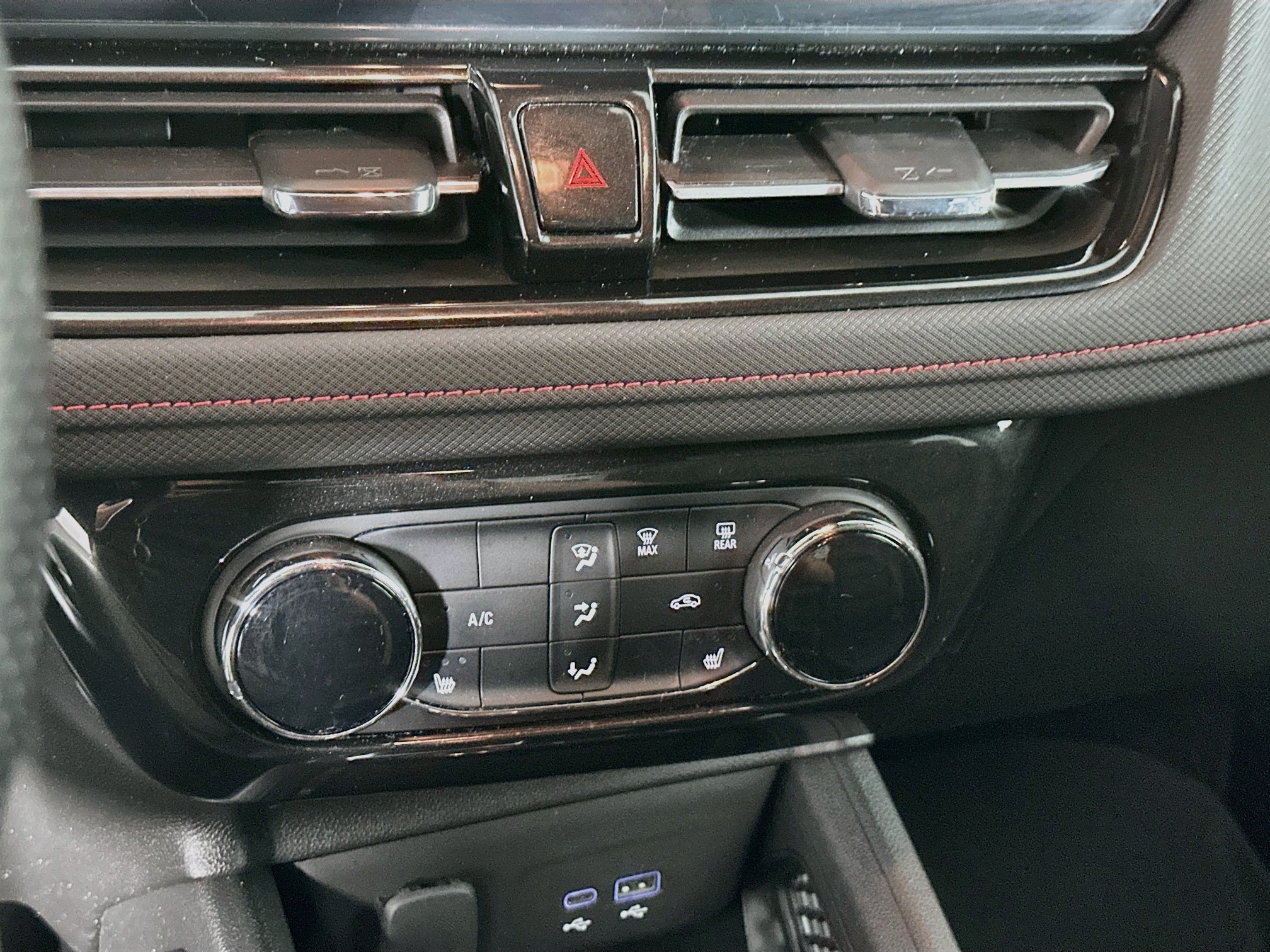 Used 2024 Chevrolet TrailBlazer RS FWD image 22