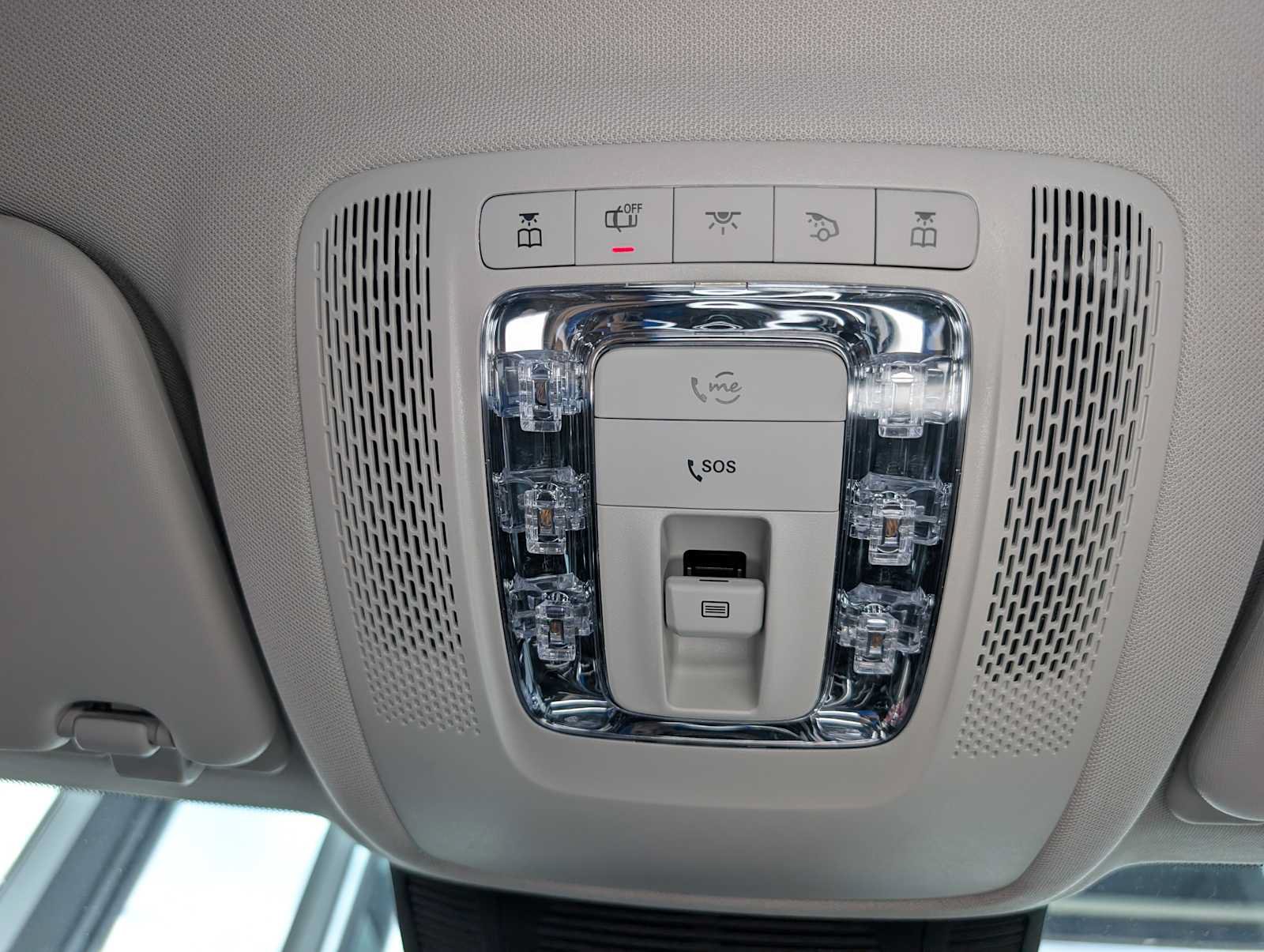 New 2026 Mercedes-Benz GLS 450 4MATIC image 28