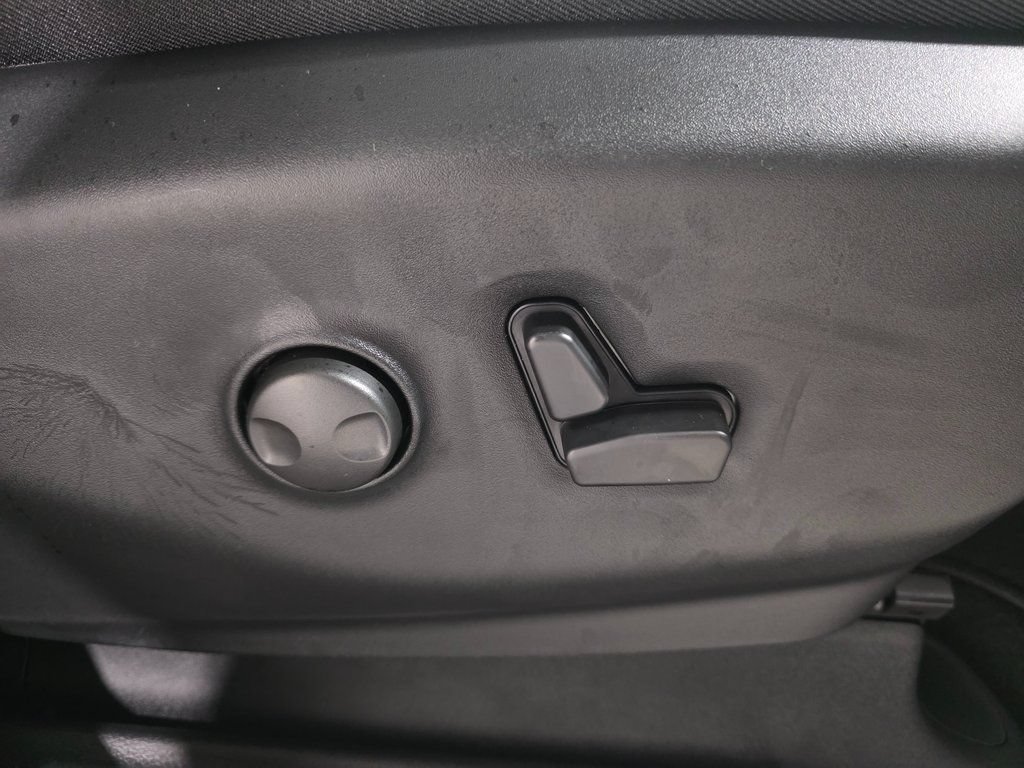 New 2026 Chrysler Pacifica Select FWD image 26