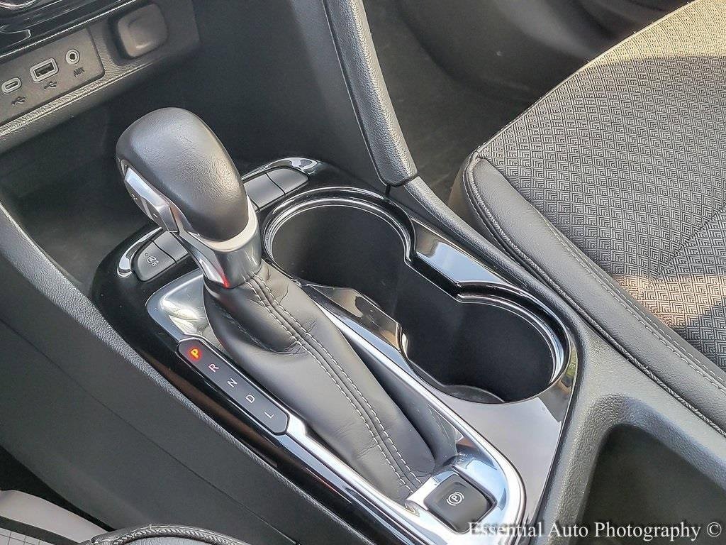 Used 2021 Buick Encore GX Select image 17