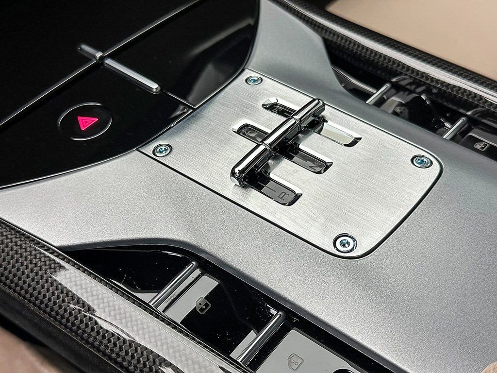 Certified 2024 Ferrari Purosangue Base image 13