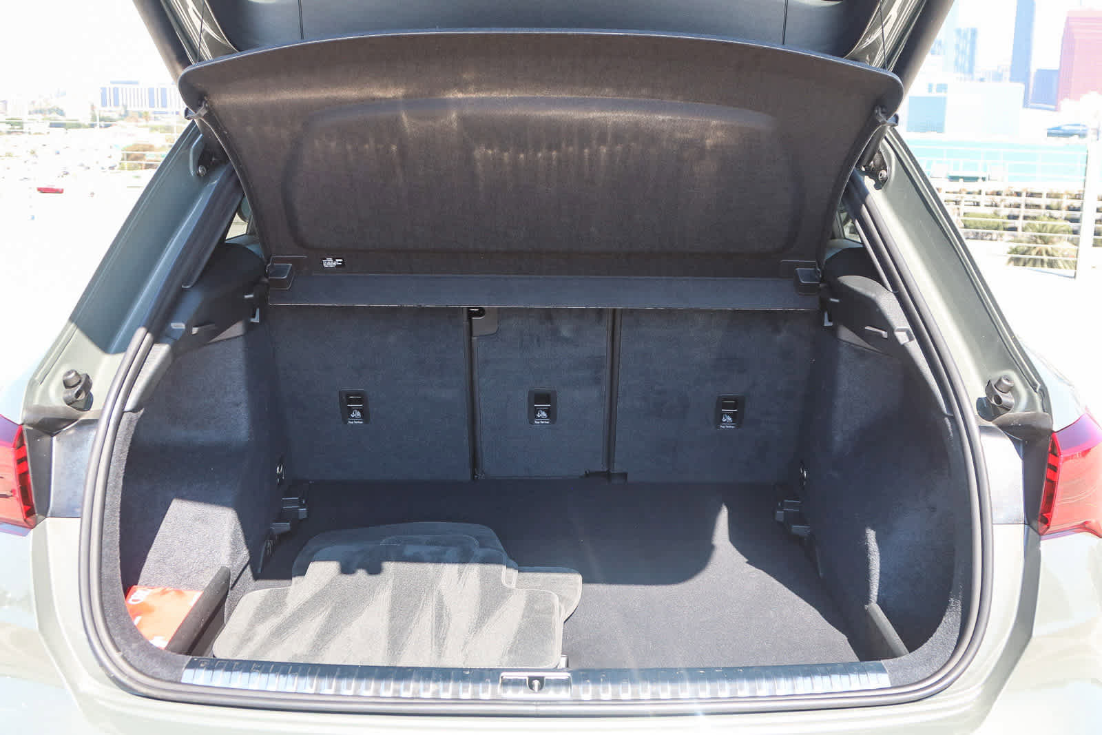 Used 2025 Audi Q3 2.0T Premium w/ Convenience Package image 43