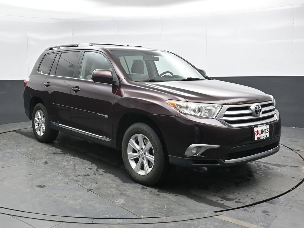 Used 2011 Toyota Highlander 4WD w/ Tech Pkg image 4
