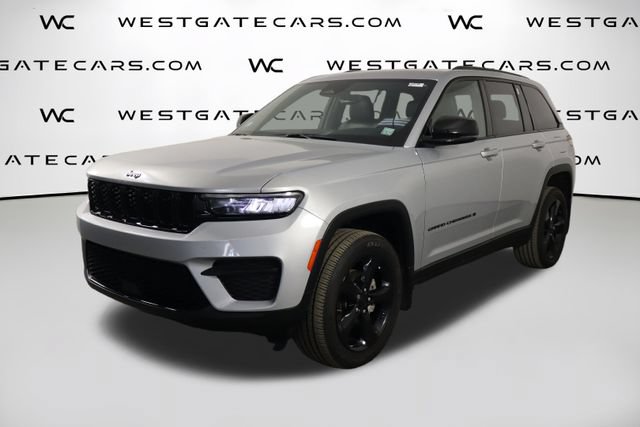 Used 2023 Jeep Grand Cherokee Altitude AWD/4WD image 1