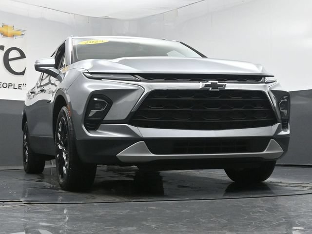 Used 2023 Chevrolet Blazer LT w/ LPO, Cargo Package FWD image 3