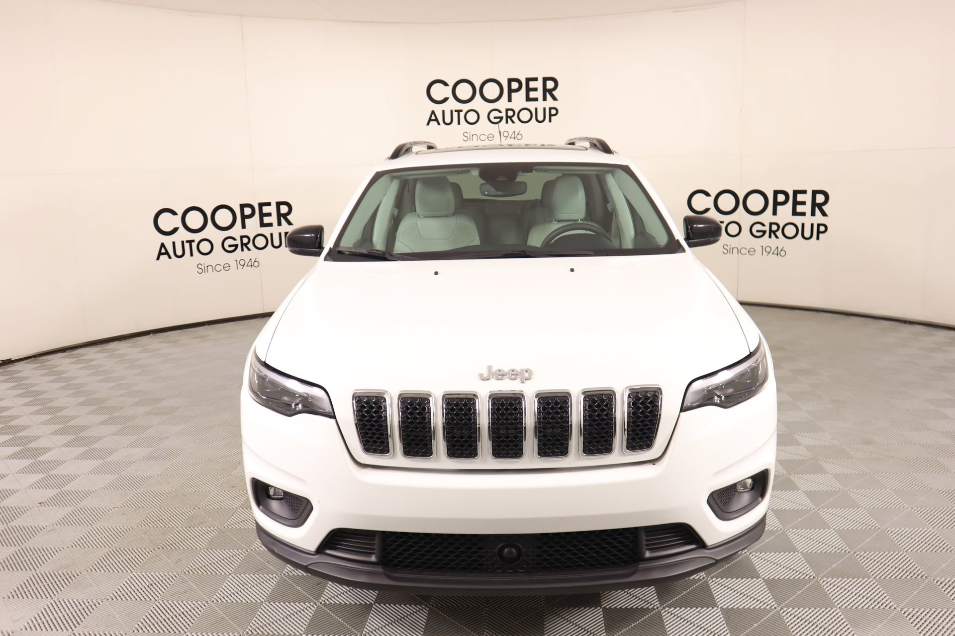 Used 2022 Jeep Cherokee Latitude Lux w/ Sun & Sound Group image 9
