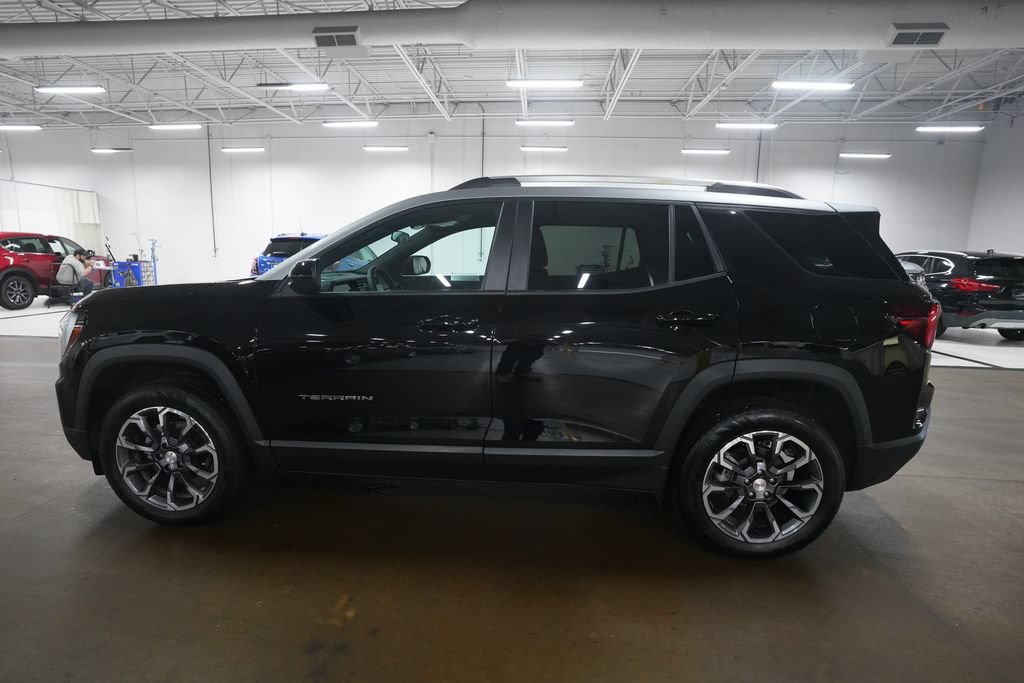 Used 2025 GMC Terrain Elevation w/ Elevation Premium Package AWD/4WD image 24