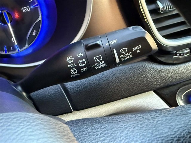 Used 2021 Chrysler Voyager Lxi image 20